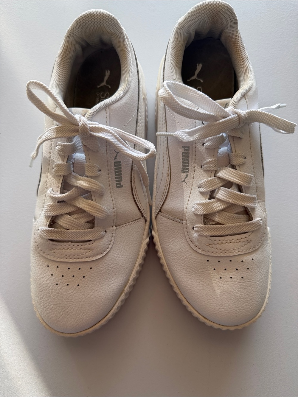 Woman’s Puma White Leather Low-Top Sneakers, Size 8